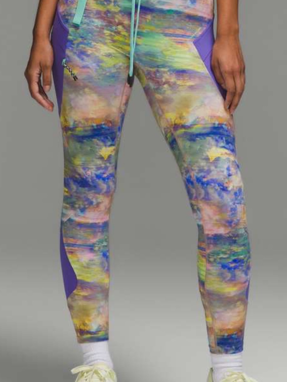 NWT Lululemon cargo SHR Hiking Tights 25” size 6 SOLD OUT ON LINE